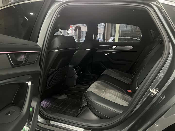 Фото 4 - Audi A6L