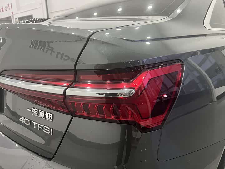 Фото 9 - Audi A6L