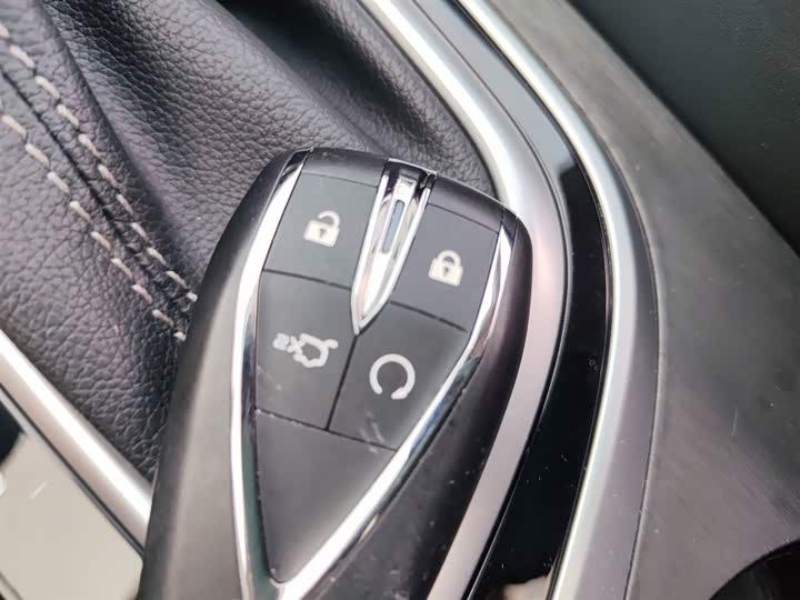 Фото 9 - Changan Eado Plus