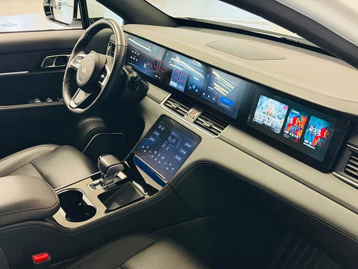 Фото 12 - LiXiang One