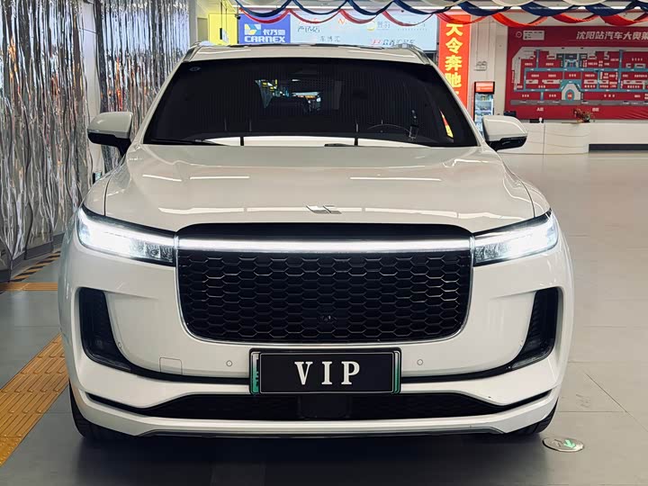 Фото 2 - LiXiang One