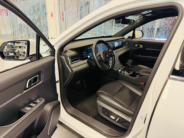 Фото 5 - LiXiang One