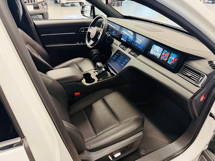 Фото 7 - LiXiang One