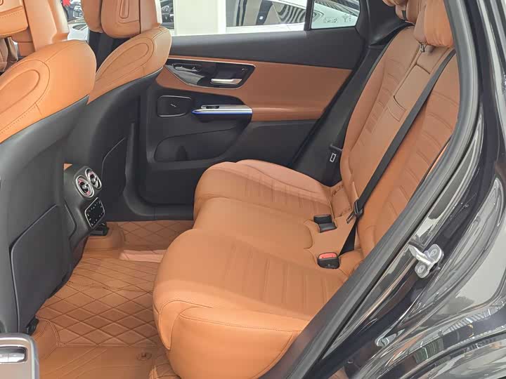 Фото 10 - Mercedes-Benz GLC-Class