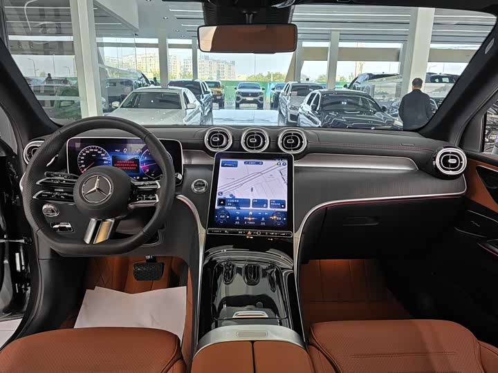 Фото 14 - Mercedes-Benz GLC-Class