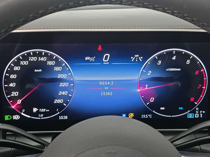 Фото 19 - Mercedes-Benz GLC-Class