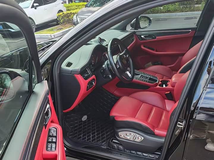 Фото 3 - Porsche Macan