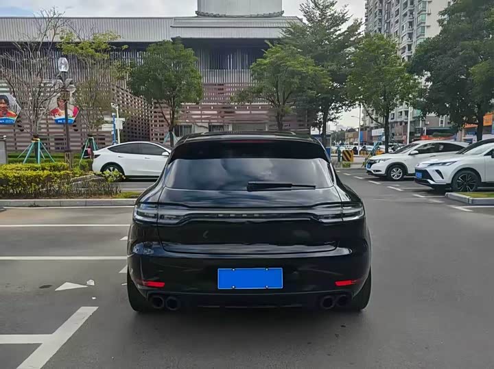 Фото 8 - Porsche Macan