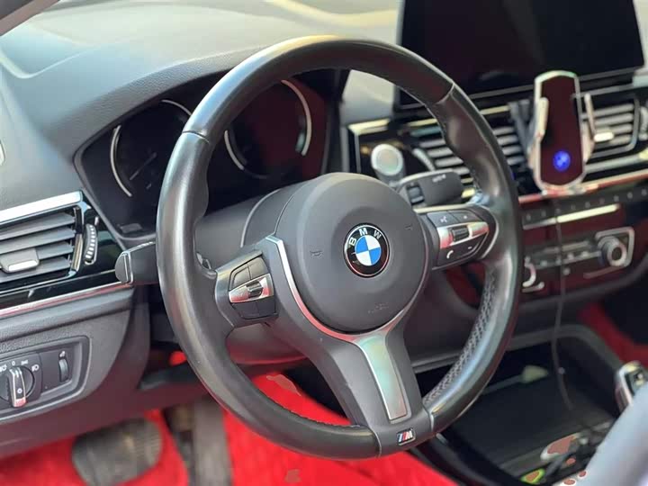 Фото 11 - BMW 1 Series