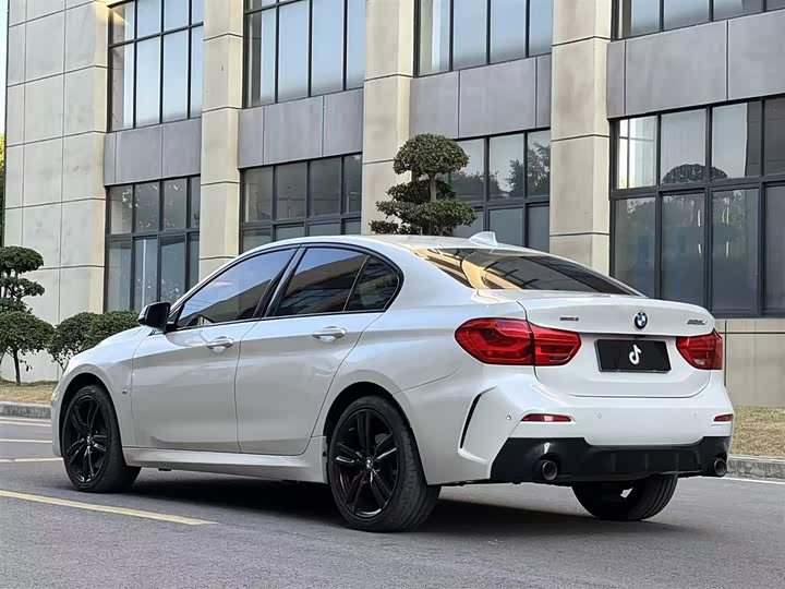 Фото 5 - BMW 1 Series