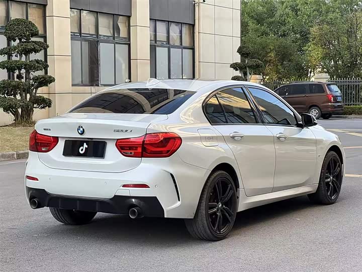 Фото 7 - BMW 1 Series