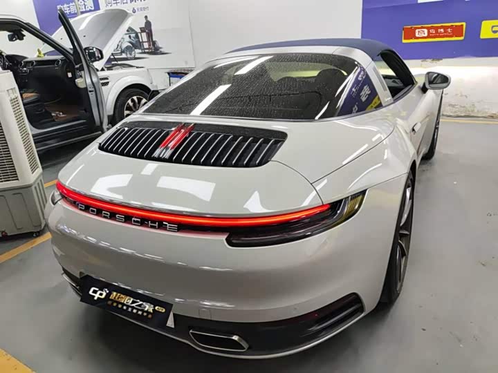 Фото 6 - Porsche 911