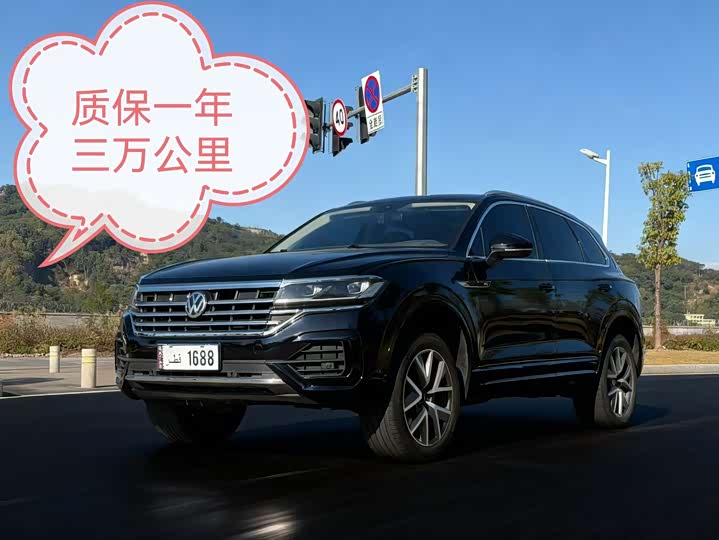 Фото 2 - Volkswagen Touareg