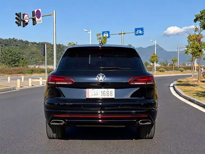 Фото 6 - Volkswagen Touareg