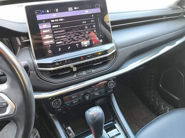 Фото 15 - Jeep Compass