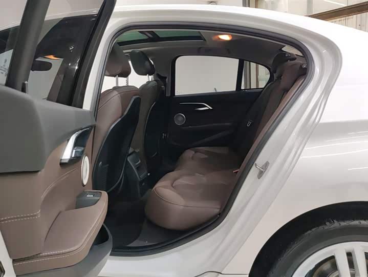 Фото 11 - BMW 1 Series