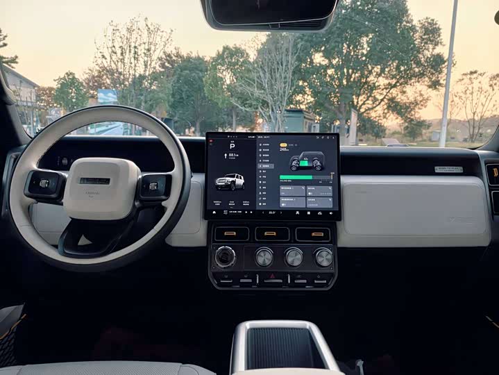 Фото 11 - Chery iCar V23