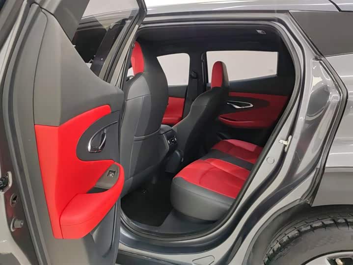 Фото 11 - Changan UNI-T