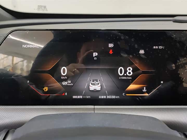 Фото 14 - Changan UNI-T