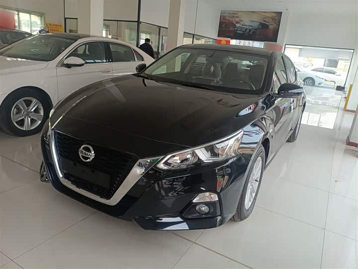 Фото 2 - Nissan Teana