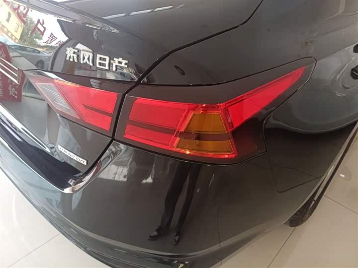 Фото 8 - Nissan Teana