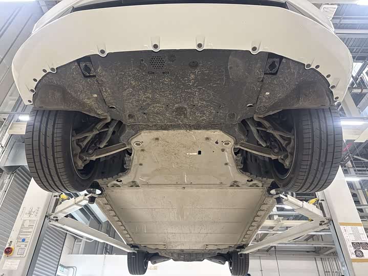 Фото 12 - BMW i5