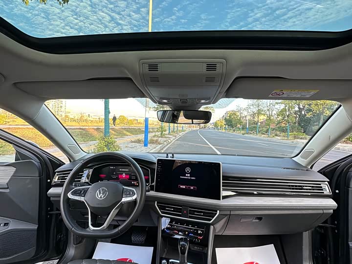 Фото 14 - Volkswagen Sagitar L