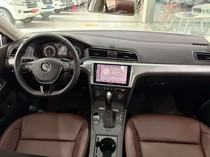 Фото 7 - Volkswagen Lamando L