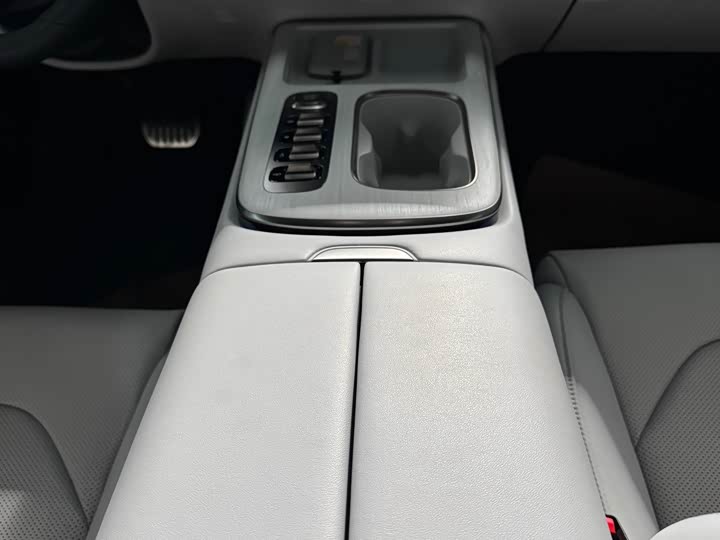 Фото 8 - Xiaomi SU7