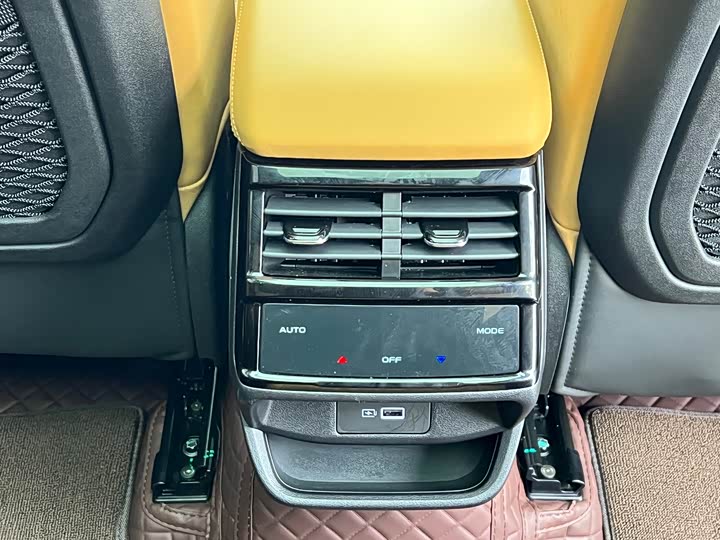 Фото 18 - Geely Monjaro Thor Hybrid