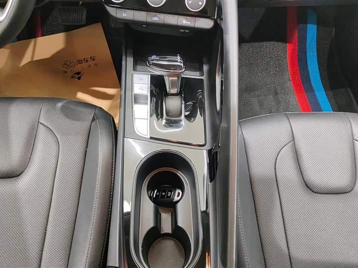 Фото 16 - Hyundai Elantra N line