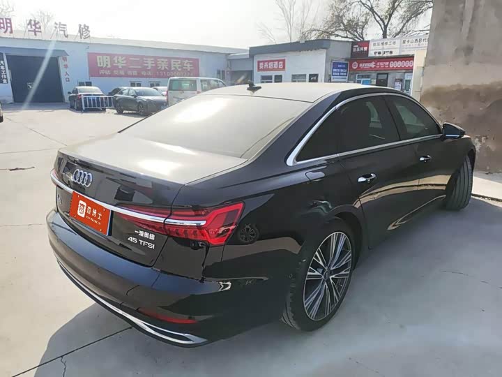 Фото 6 - Audi A6L