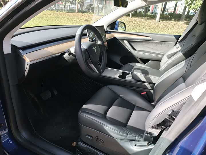 Фото 6 - Tesla Model Y