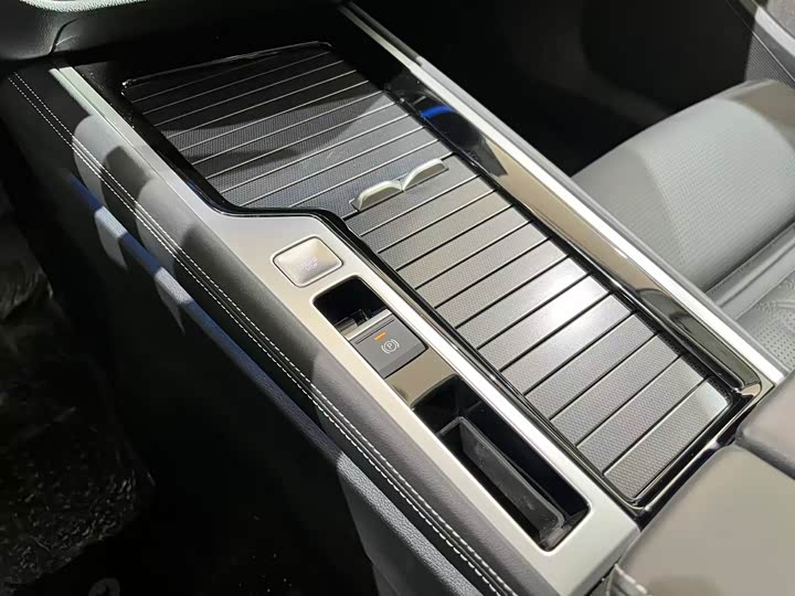 Фото 12 - Volkswagen Magotan