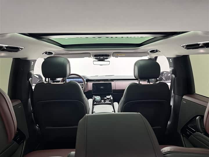 Фото 10 - Land Rover Range Rover Sport