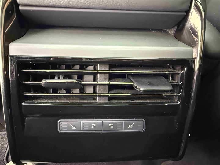 Фото 24 - Land Rover Range Rover Sport