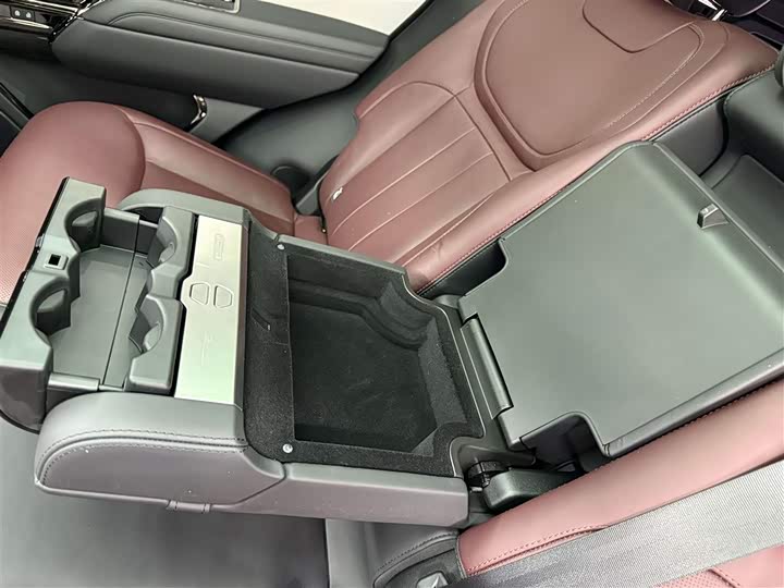 Фото 25 - Land Rover Range Rover Sport