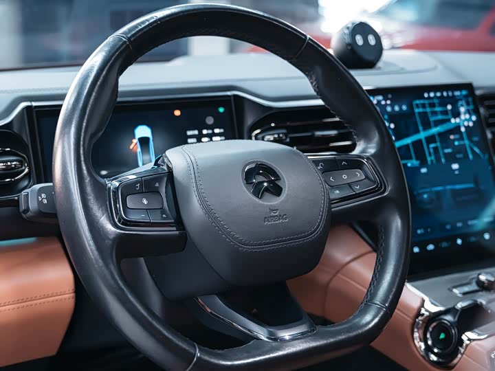 Фото 16 - Nio EC6