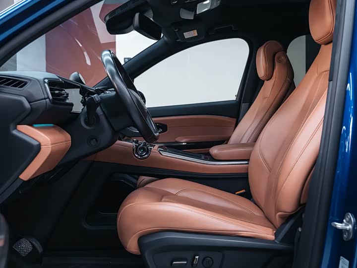 Фото 9 - Nio EC6