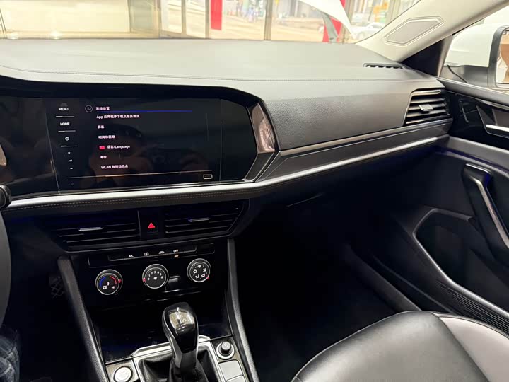 Фото 12 - Volkswagen Sagitar L