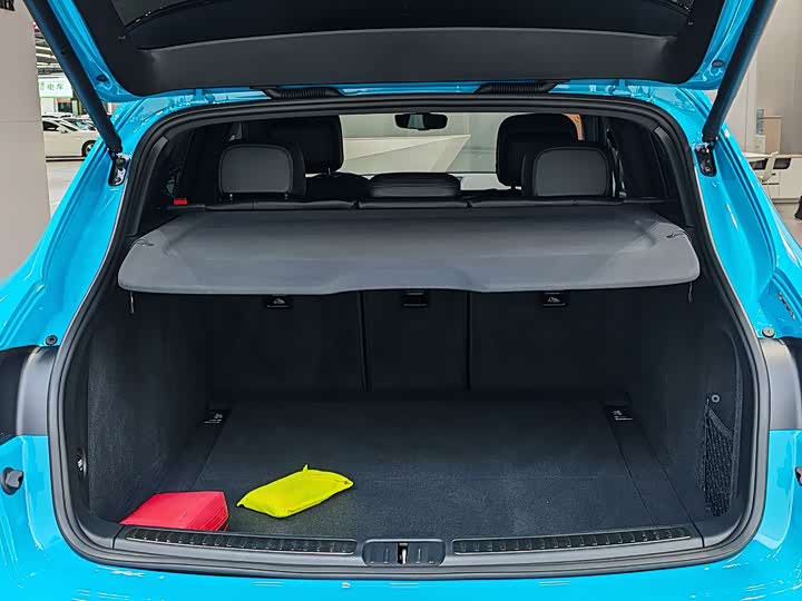 Фото 10 - Porsche Macan