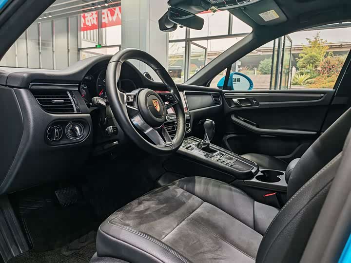 Фото 11 - Porsche Macan