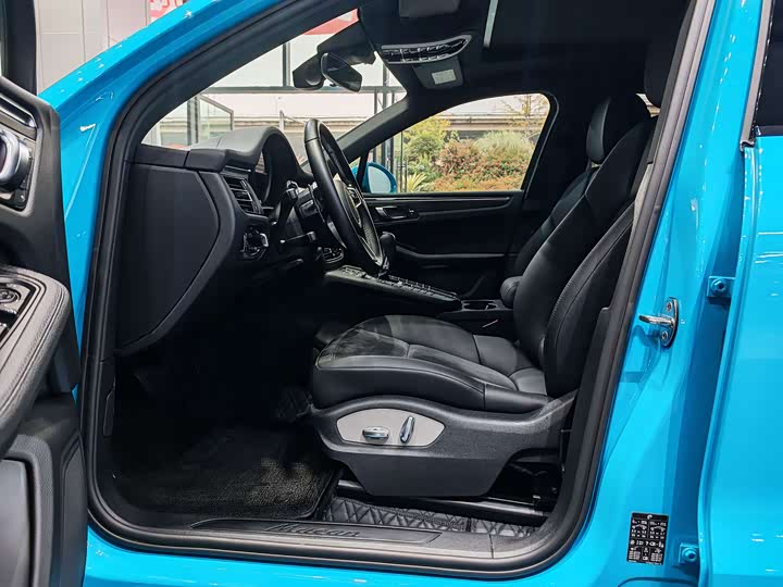 Фото 12 - Porsche Macan