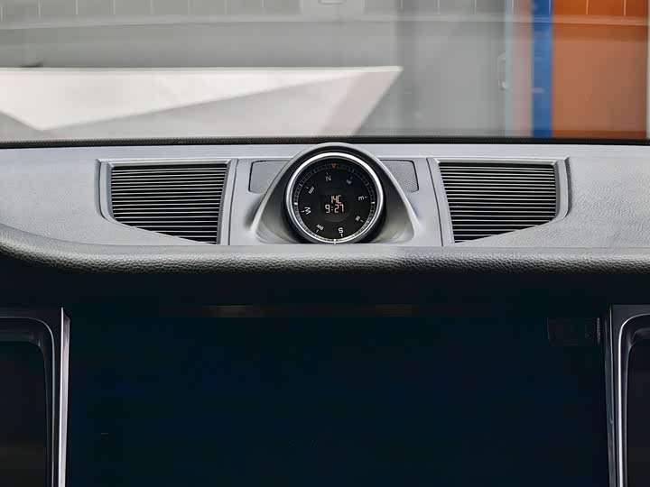 Фото 18 - Porsche Macan