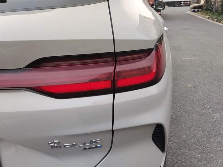 Фото 8 - BYD Song Plus Hybrid/EV