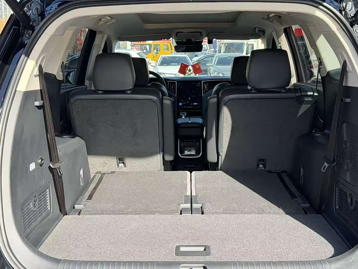 Фото 7 - Hongqi HS7