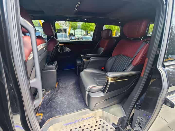 Фото 10 - GAC Trumpchi M8