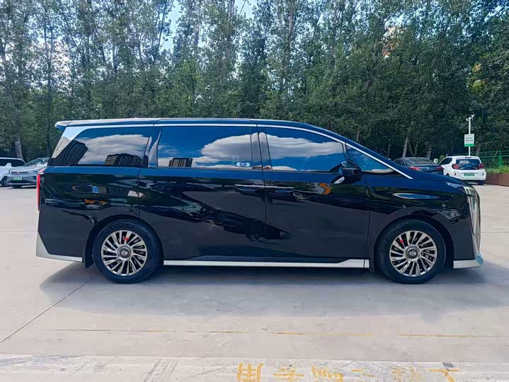 Фото 17 - GAC Trumpchi M8