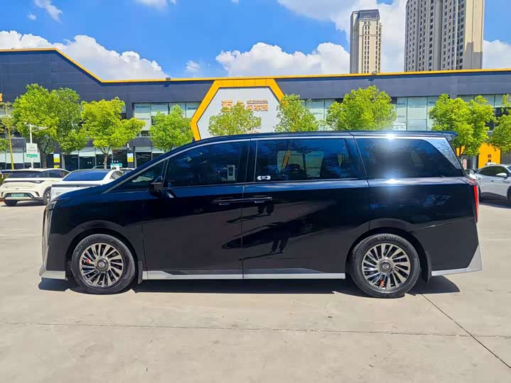 Фото 18 - GAC Trumpchi M8