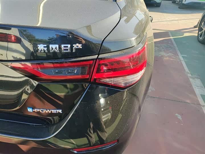 Фото 8 - Nissan Sylphy